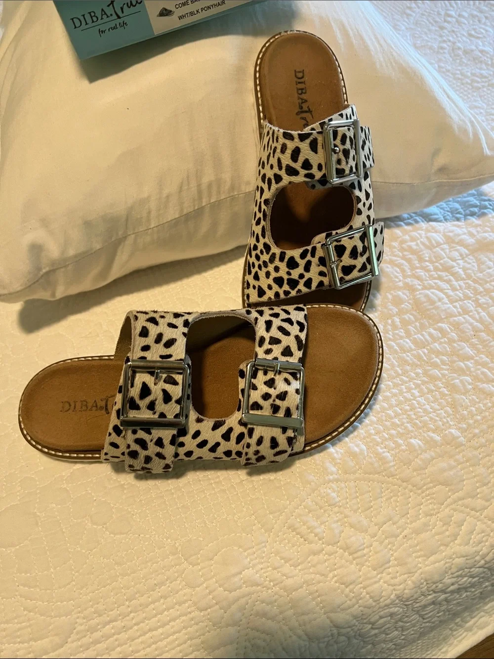 White/black pony Hair Sandals